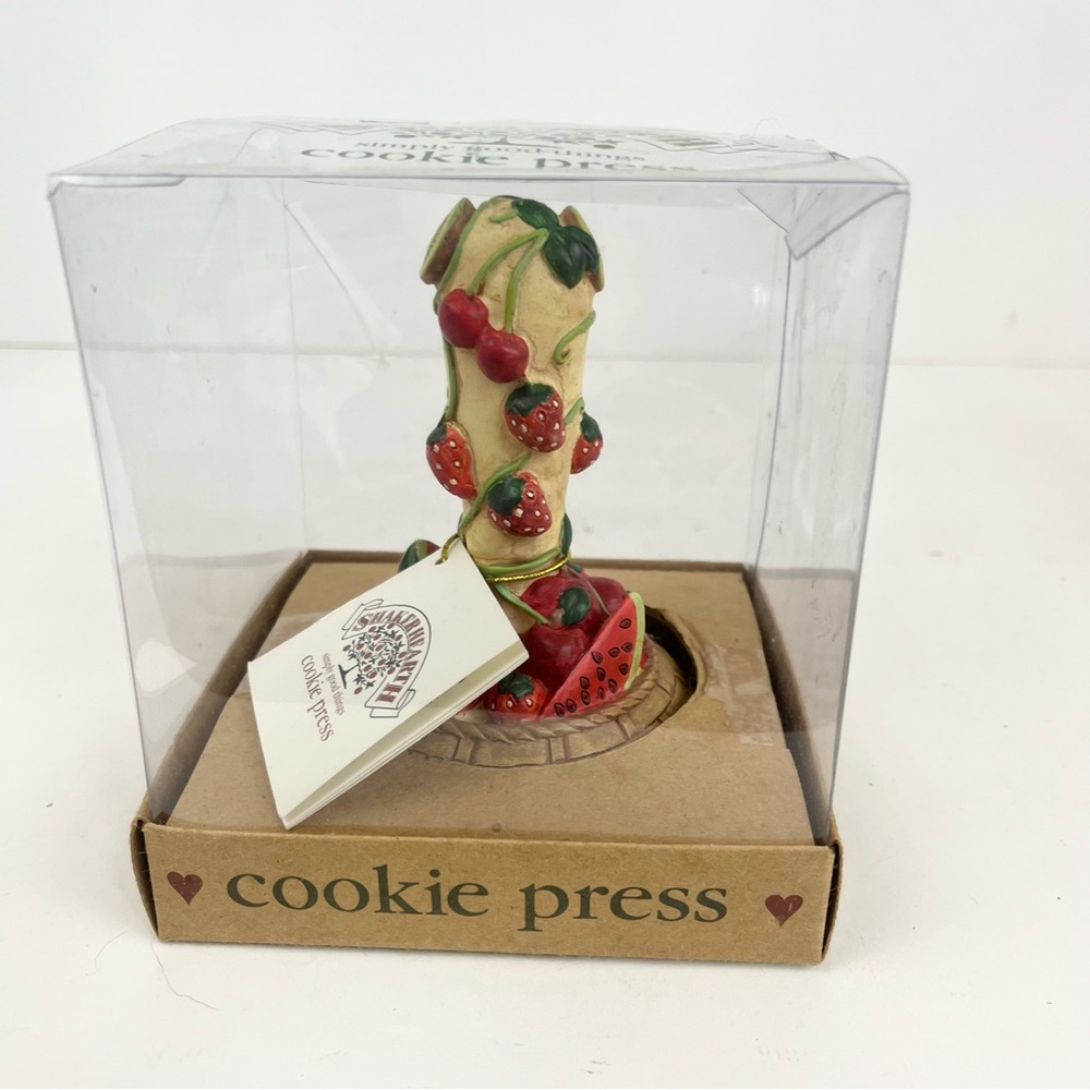 1997 New in Shaker Hearth Vintage Strawberry Fruit Cookie Press -Damaged Box